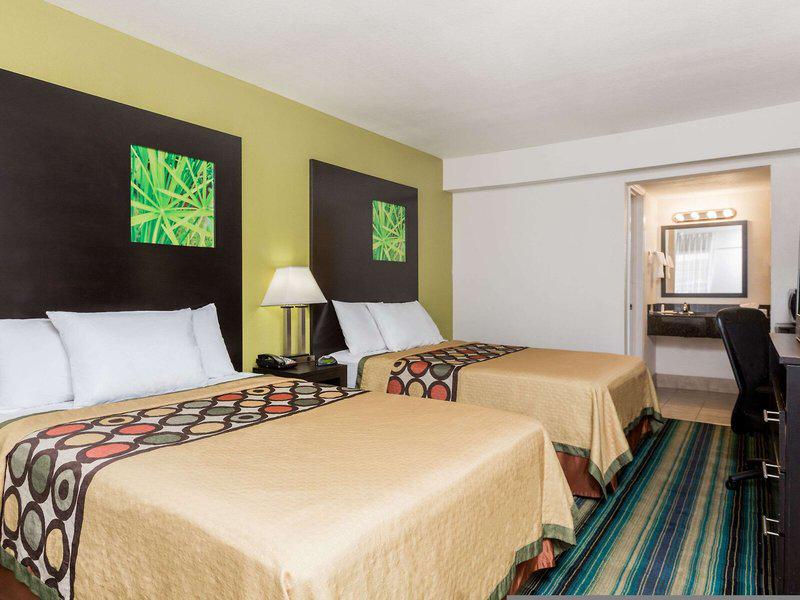 385C0D4949A0A25B04C4B09F97663B6D