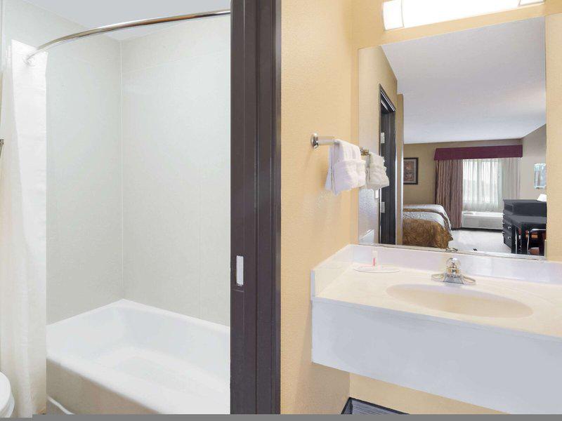 1612B86CB2E53C9482F4EE5DFEA65D2D