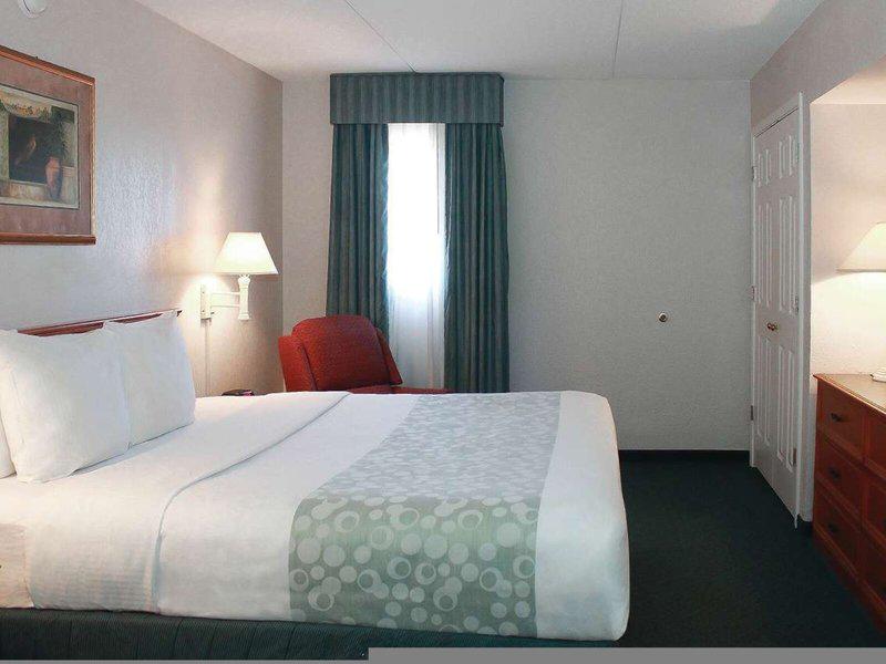 FB71D2A328ACC5659F62782BD068A044