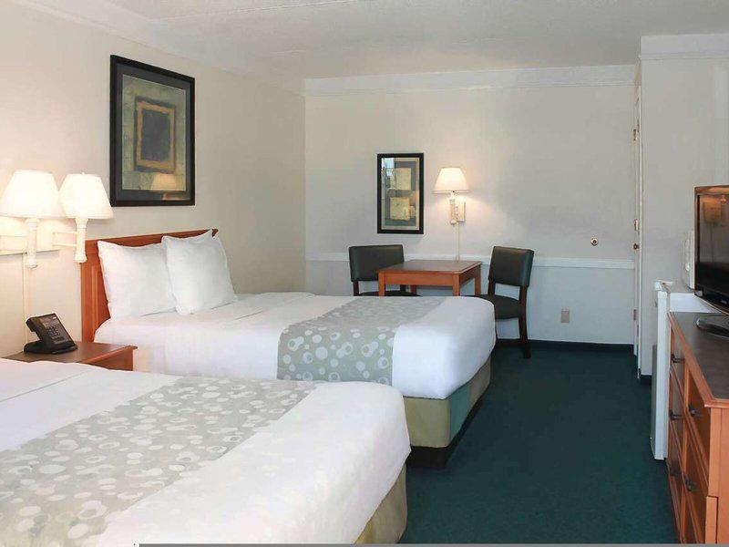 F2CDE8AC786C1598C7F4D4EE3E278297