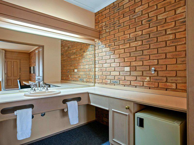 1877D8A084100B32844F1989A36B4D17