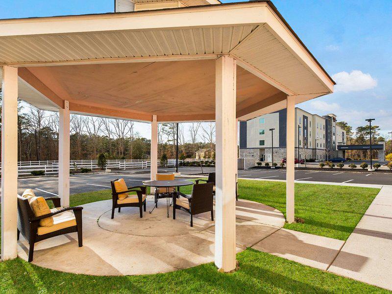 682948CE55F14E0AB3EEDF705C2077B6