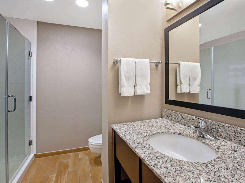 839C2FB3EE972D6D3388E8E90F059196