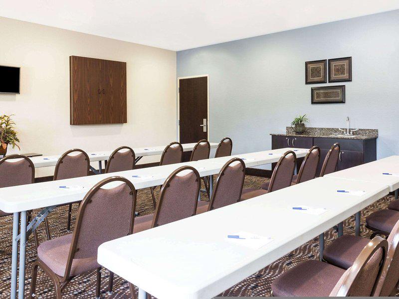 8E4FC2EFFF4E3F7F7FD393BDA3068692