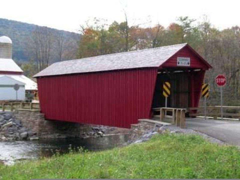 E6FF8A04423F34F198DE75B3905B437A