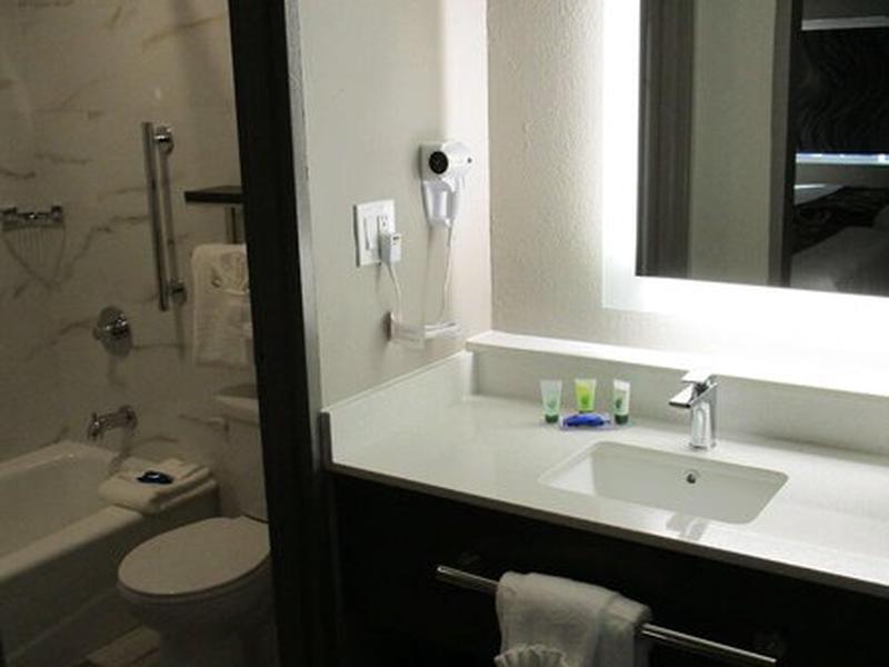 F051AF441F929C8728F6CB6695052DFE