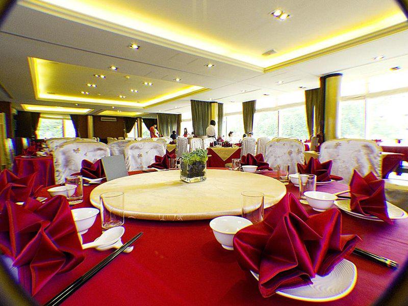 DD6C4BF4BBC3EFE56142E2DE11984331