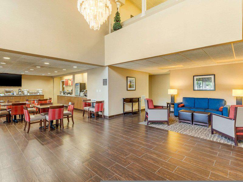 CEC4D3B14E1186133A43D88B92AE35A4