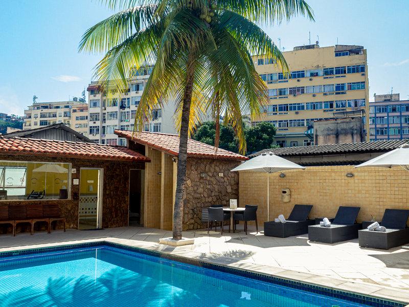 8B393AFAEAFF45E40670C13C5DE2946C