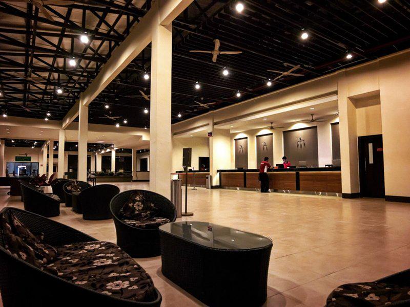 EDD60210915C7BE93310D2AE87596081