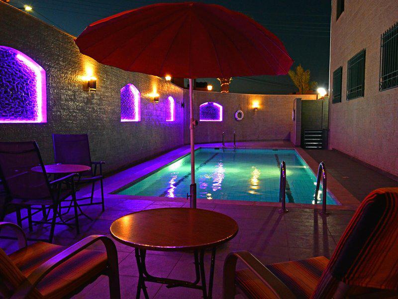 71EC91BE8EDE5A33064F36FC0A8F5414