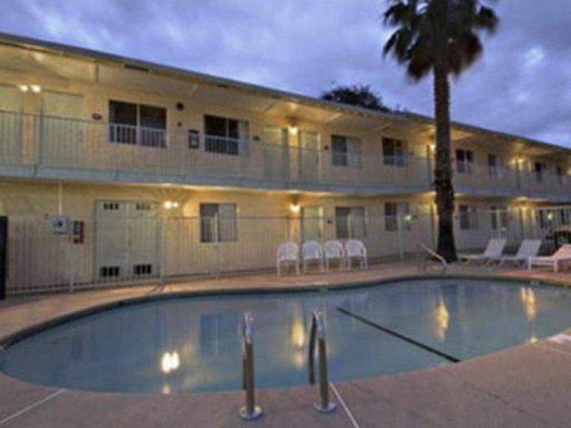 AB38E3220A414D1834CF870BF1F89BD9