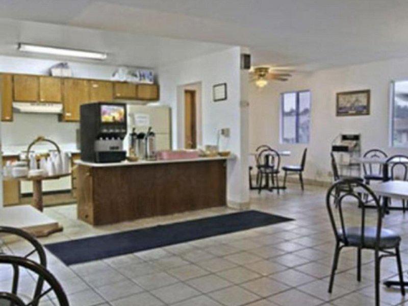 641B68E00EDF9BCEF4A70A2D2A7E8348