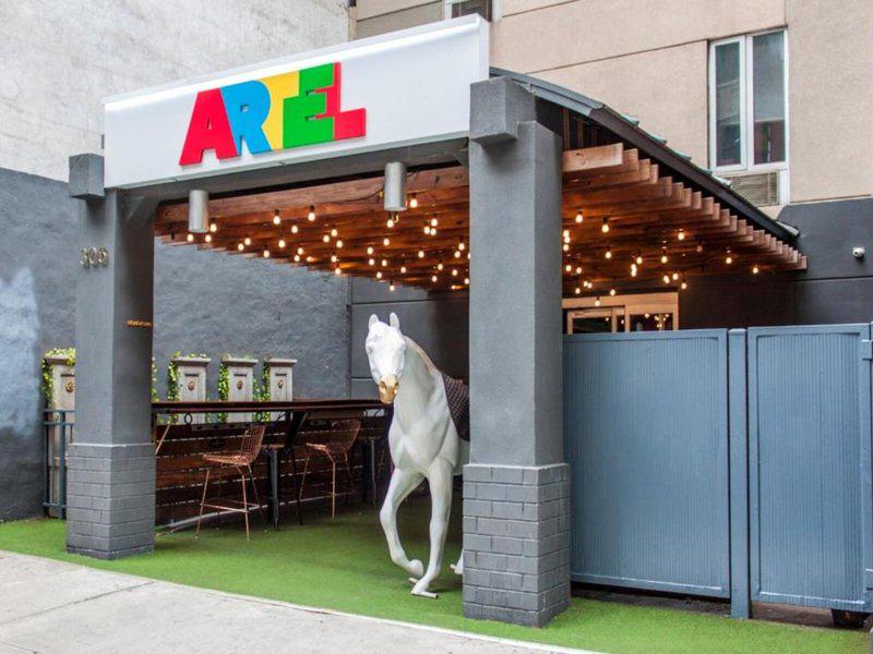 F0C19B785C17B1FE5B341162FD24F001