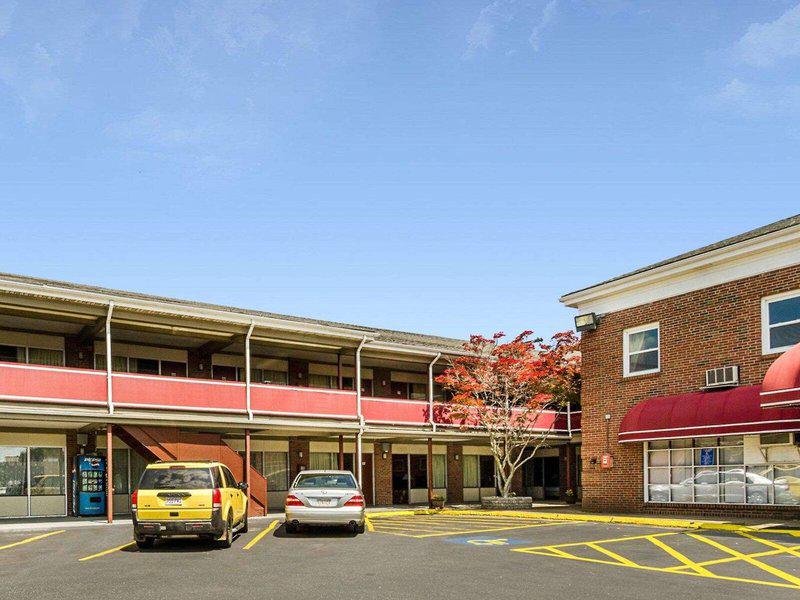 8B867A9CCC92B9EE5F6C4E022299E23D