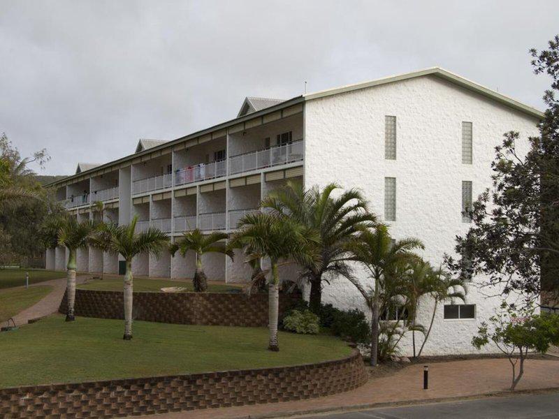 F25874440AFE9DDFE9C6E440F417590A