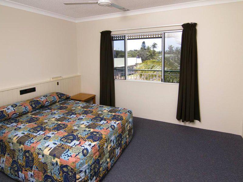 D576CDB936D23F408E200DED04E2D2AD