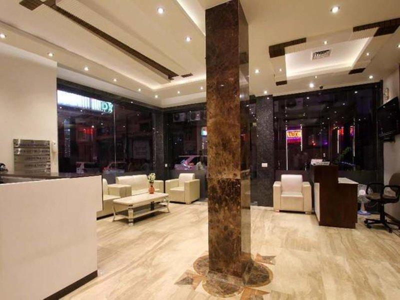 561FA83C4ED6B5E837D4EF2582013077