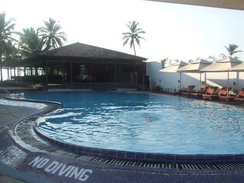 DC2F9E556F4D0D96CC33922A35801807