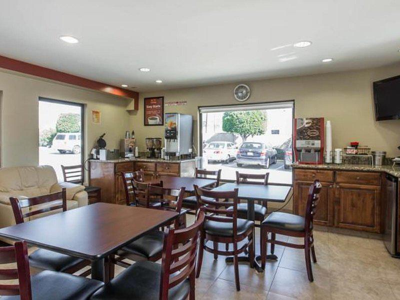 EC707973A4E1A29B741282BED88CAF34