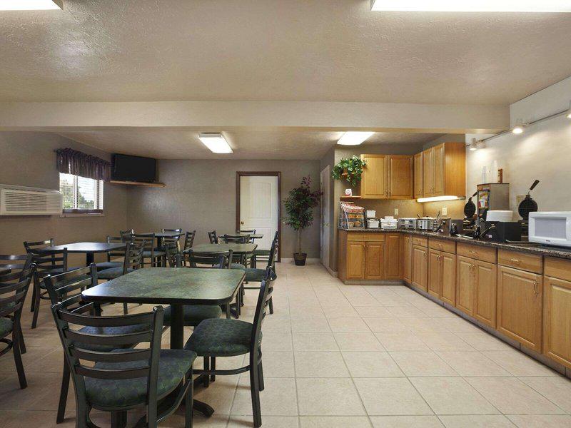 70A2DA4A98DE39FF8648896F4ADBB39D