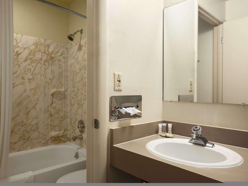 A4D3274C1EAFC5EB5262D1400B3FA4C1