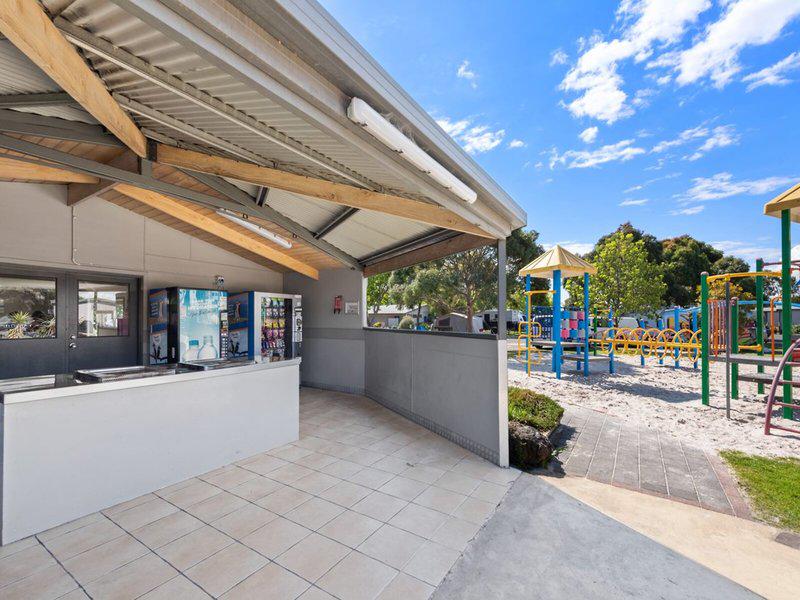 01E40BAAD2E840140D8D2023B60CF367