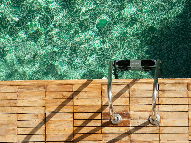 809B8F359915693CA16D26EB317F9FF7