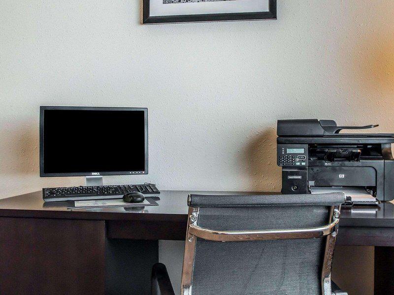 F0A4F02E7F8C59B21DC647499D35538D