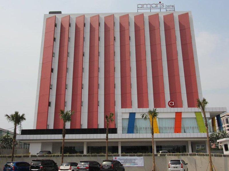 63B8AA82E31DDAF427358D0929478156