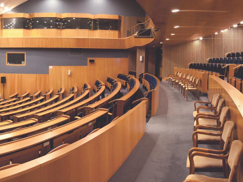 220100766605157040B637335BE22713