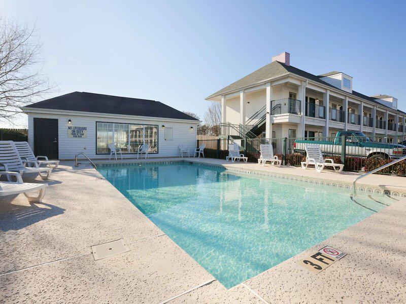 2D8E004DD6EBE3BFE5A2FFCAFBDC7186