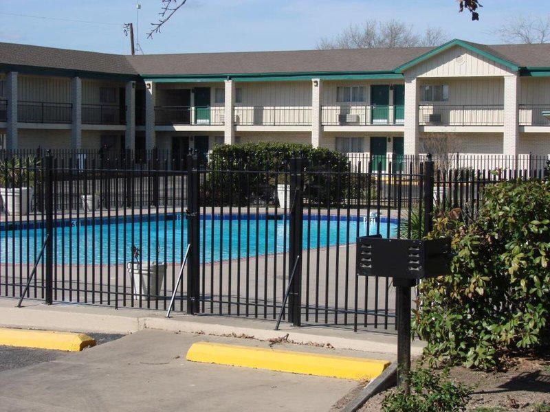 64F3853717859B2F1140146ABAB5772A