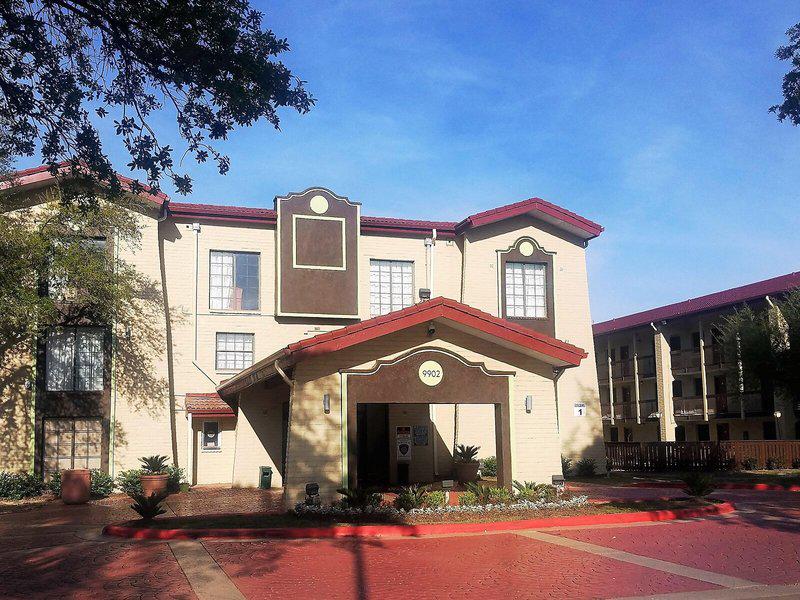 0707794E42CBC9F0A4B3FF80C47A9C3A