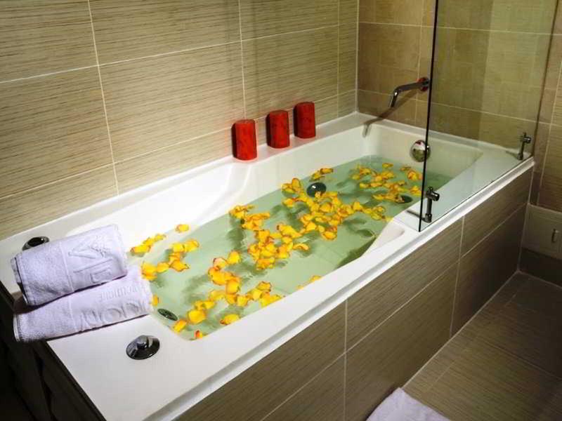 251259A32E4763781D8ADE1786A67F0C