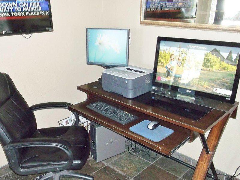 C2BEB816A894F3DBA725F00525F4A8B8