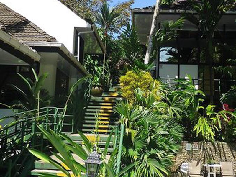 86C532EC4AFAFAE8DB275B5F581A50FC