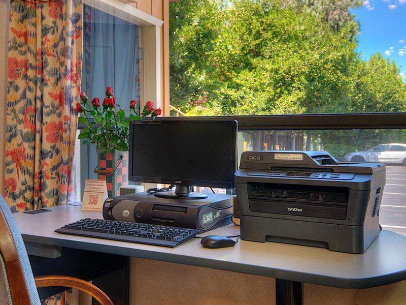 45F93B15EB659B69C20C0340A78359F2