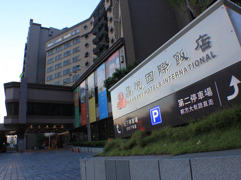 21685818A7D47B210A0C7D9375AC8B65