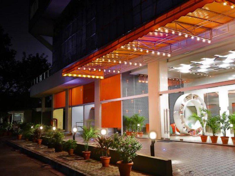 42D2358943586167AB6C7BC4BEBE55AD