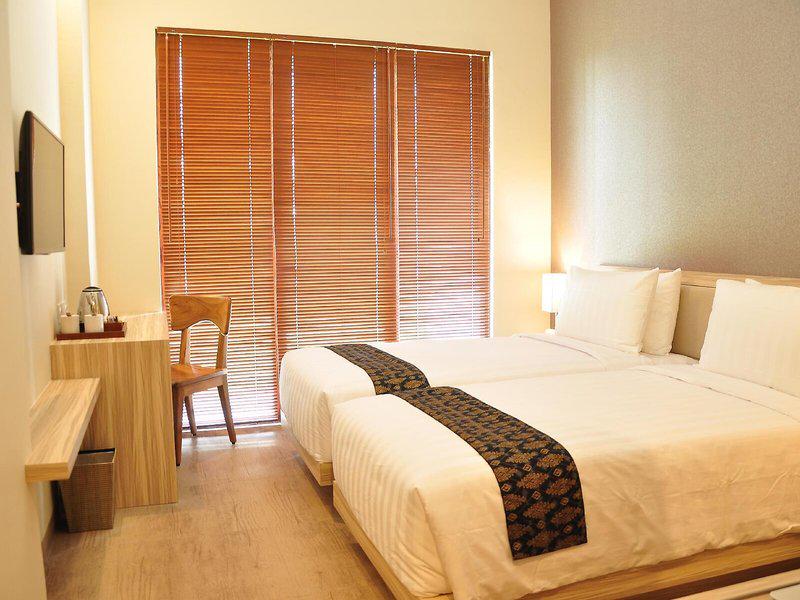 DFB8C320DD4EF7C0E7C04FA2300B7EFF