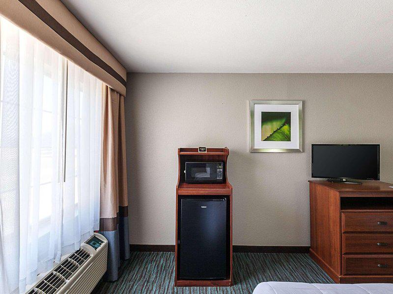 75D4A426EF5BE9A66F1CAAA25BF6E0E1