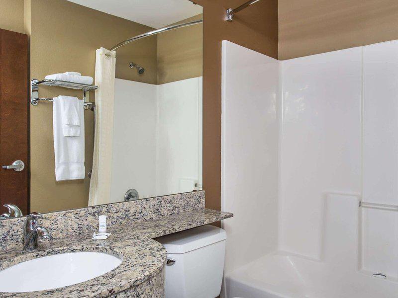 6FE1B5A1F9F6C55445BF5A687FC700E7