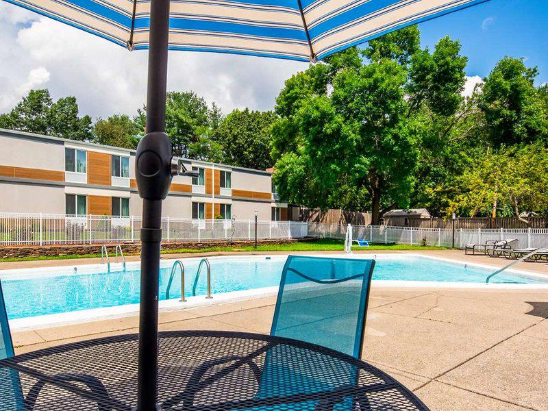 F0FD870582C4AEC04E367F2CC46B3871