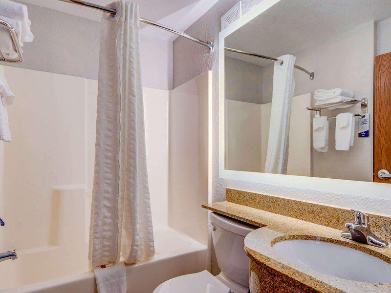 808C9A7DF10DCD7957FF7250E3DEAA1D