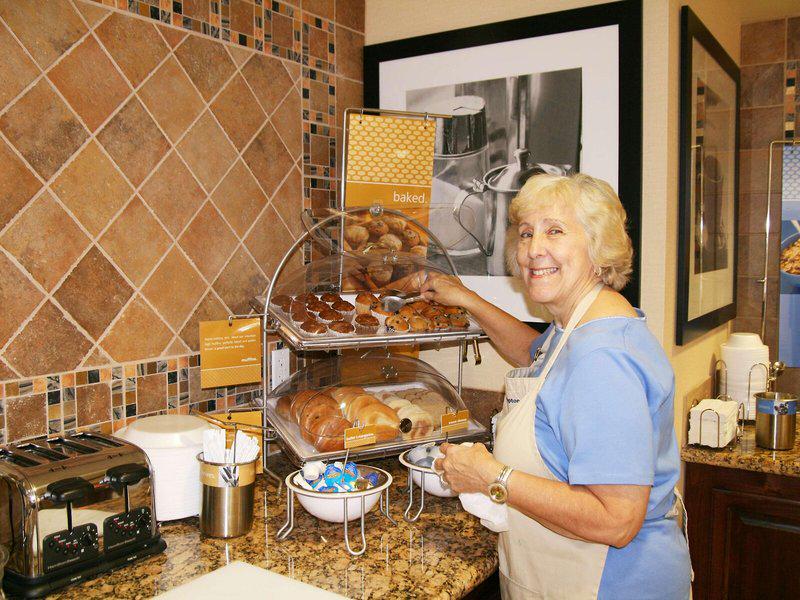 DCBB2B4CA8B2EB14AEF6FD7FE918E900