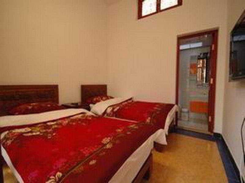 77B0E04D81A0379EA550150B3D70818E