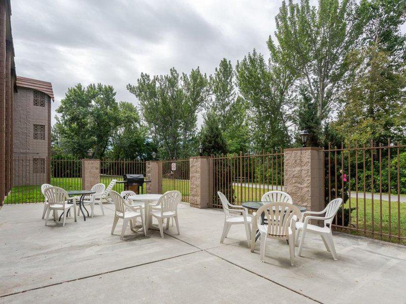 C3EE77BEC9EB7FCA03DD220B1247DDD4