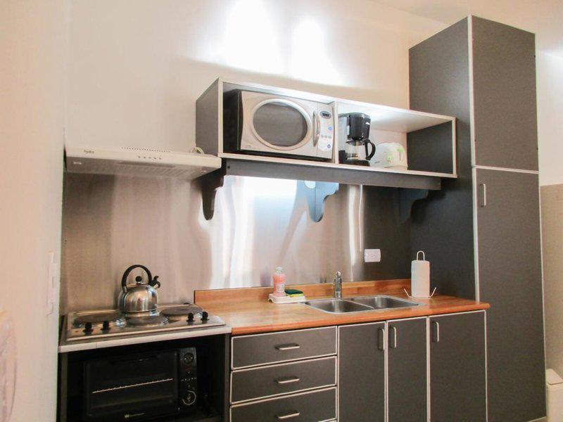 4D24E7C86B3342294DF06904A472AD3E