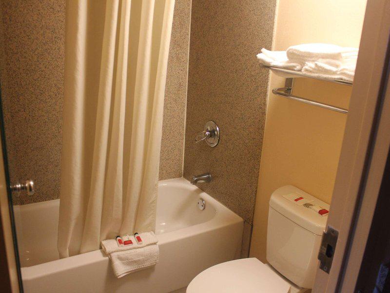 C6BCFFB193900317F0463686E5A0F4BF